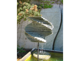 Kunstform,Kunstform mit Wasser - Findling 532