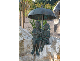 Wasserspiel mit Figur,Wasserfindling - Findling 24